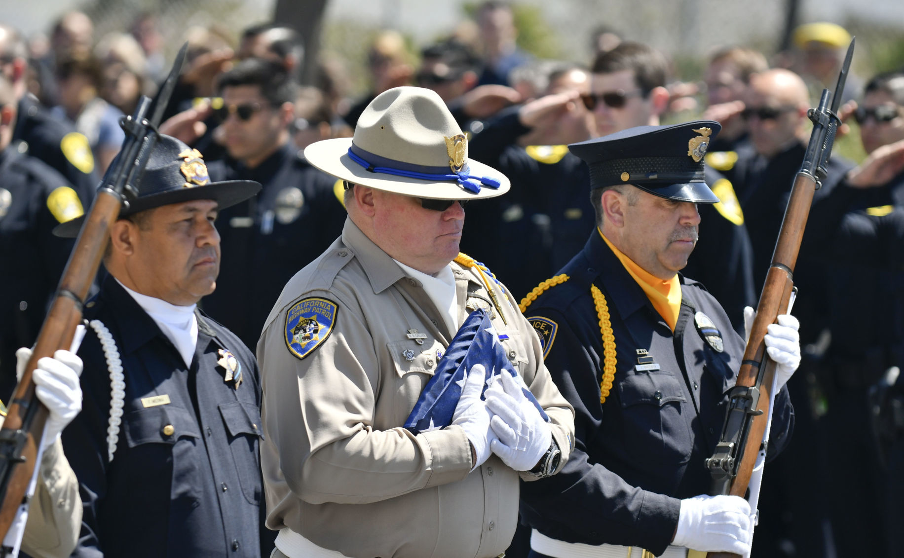 051618 Police memorial 01.jpg